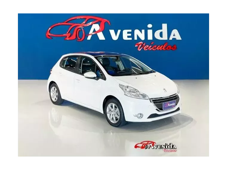 Peugeot 208 Branco 5