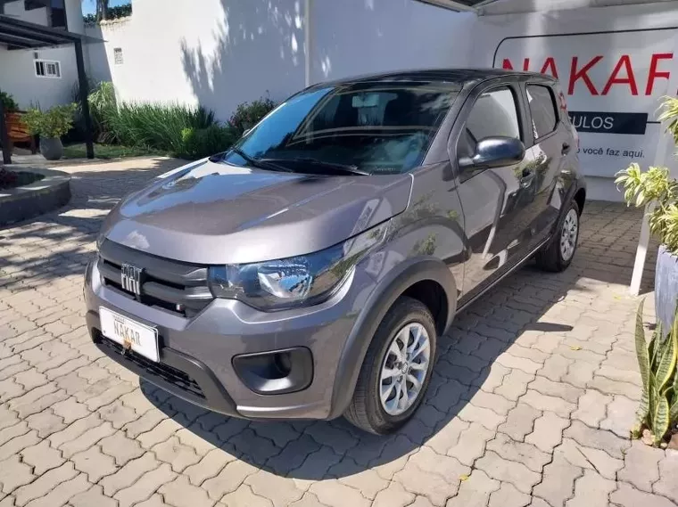 Fiat Mobi Cinza 11