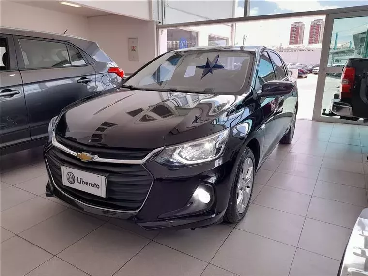 Chevrolet Onix Preto 7