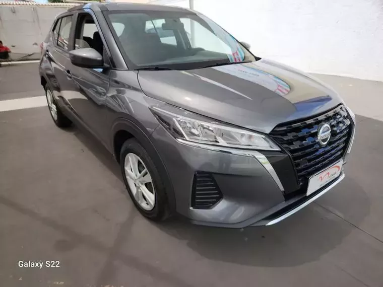 Nissan Kicks Cinza 6