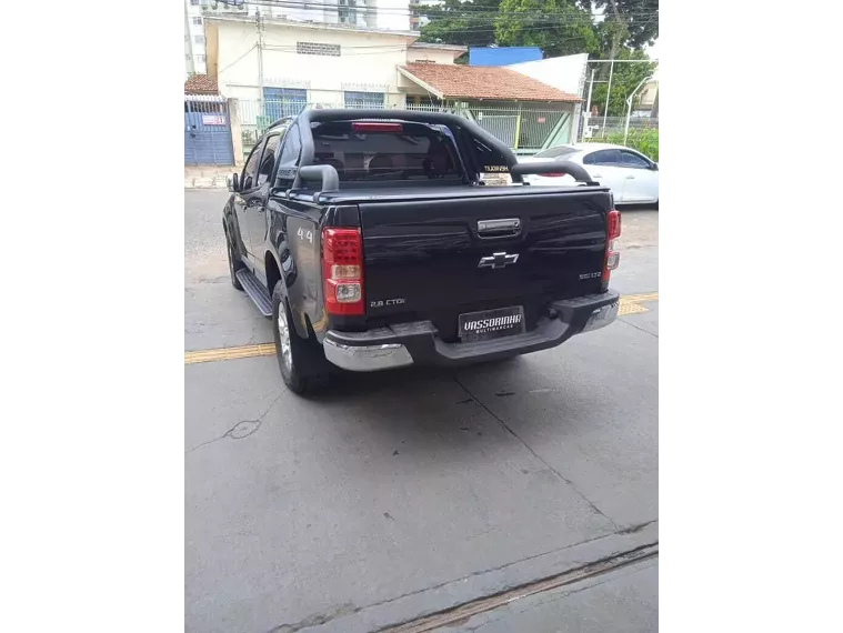 Chevrolet S10 Preto 32