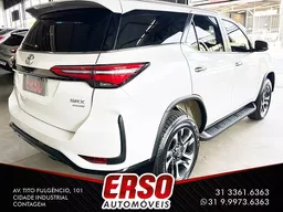 Toyota Hilux SW4
