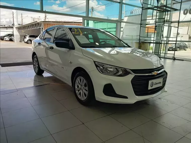 Chevrolet Onix Branco 6