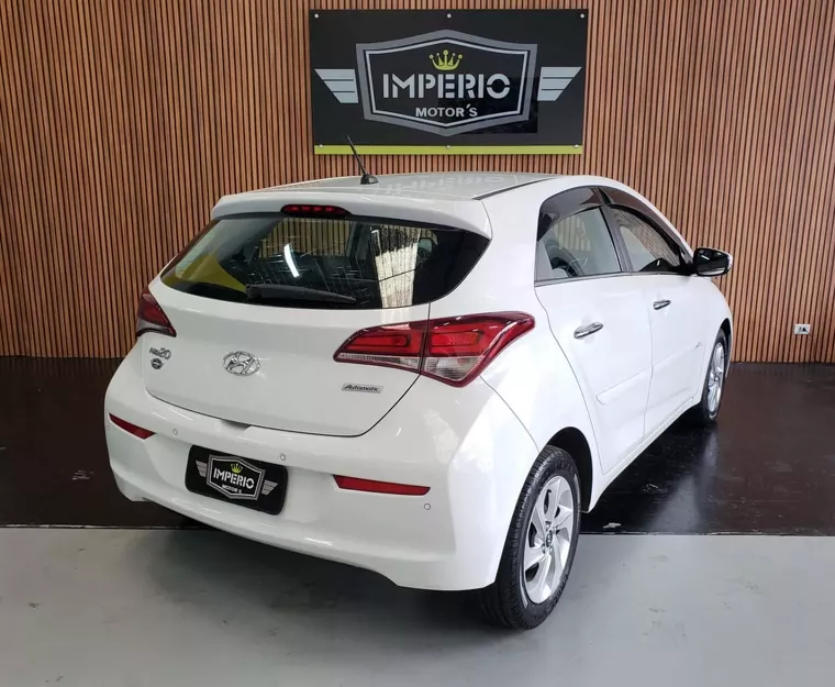 Hyundai HB20 Branco 13