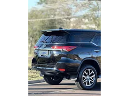 Toyota Hilux SW4