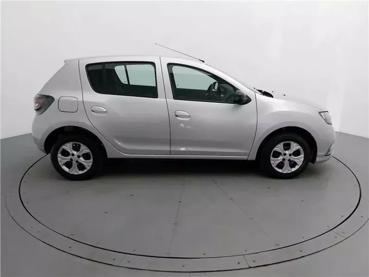 Renault Sandero Prata 20