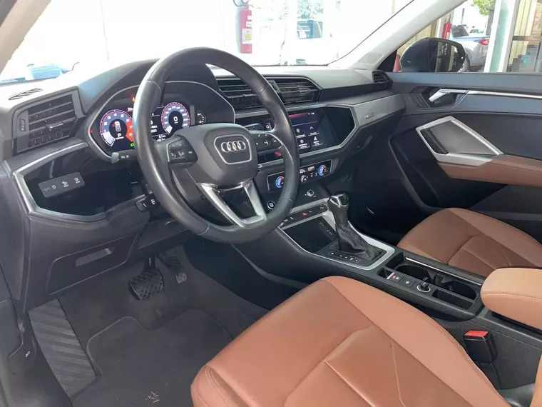 Audi Q3 Cinza 4