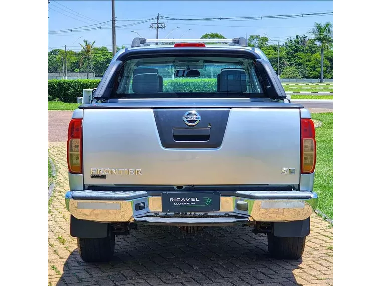 Nissan Frontier Prata 3