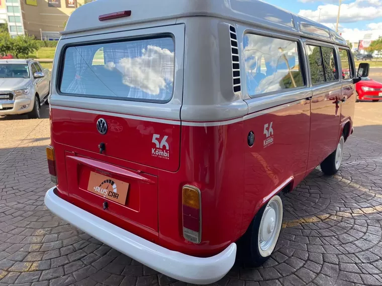 Volkswagen Kombi Branco 26