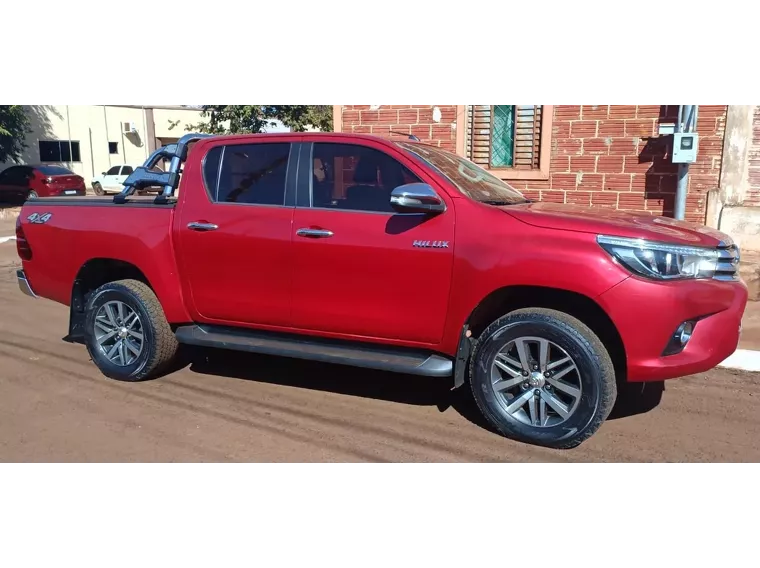 Toyota Hilux Vermelho 19