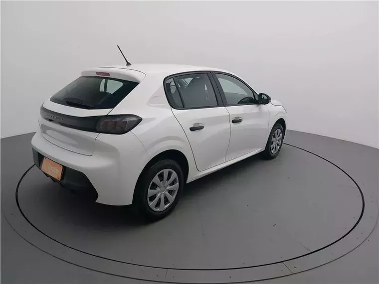 Peugeot 208 Branco 18