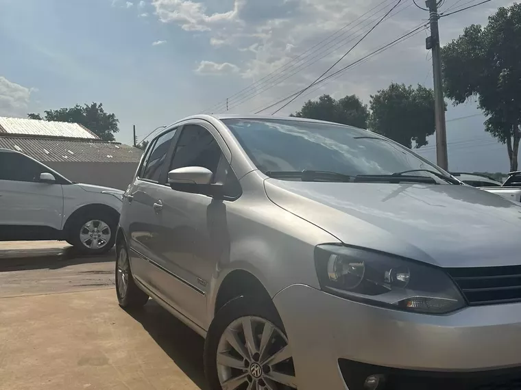 Volkswagen Fox Cinza 11