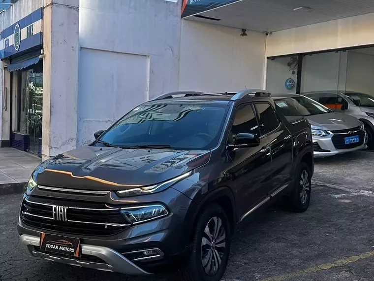 Fiat Toro Cinza 1