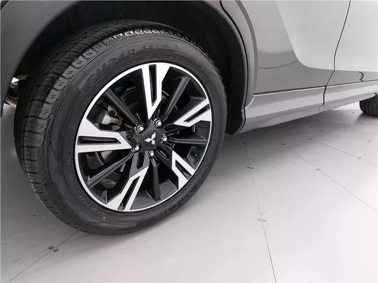 Mitsubishi Eclipse Cross Cinza 16