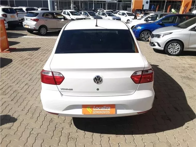 Volkswagen Voyage Branco 8