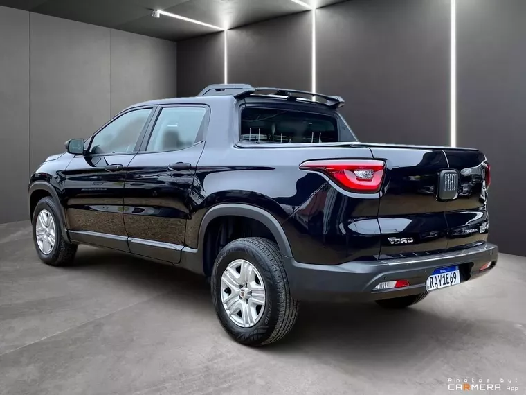 Fiat Toro Preto 12