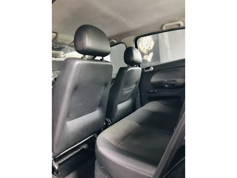 Volkswagen Gol Preto 10