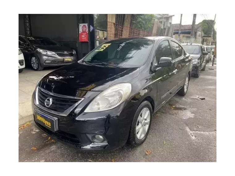 Nissan Versa Preto 7