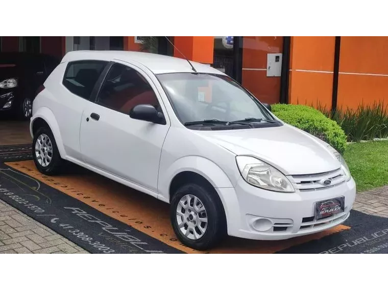 Ford KA Branco 4