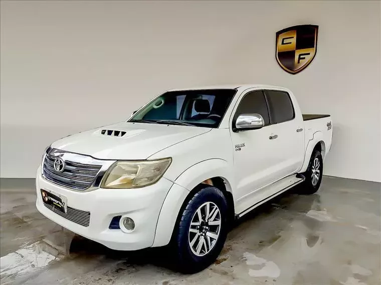 Toyota Hilux Branco 3