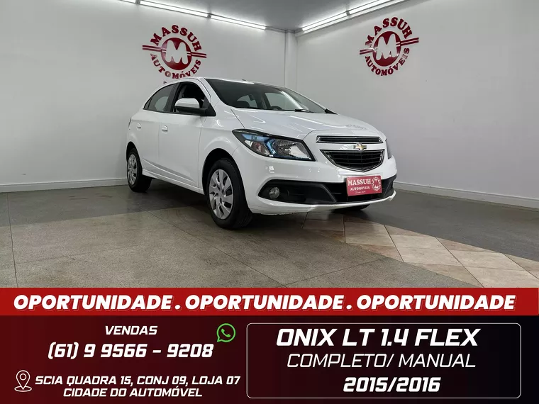 Chevrolet Onix Branco 2