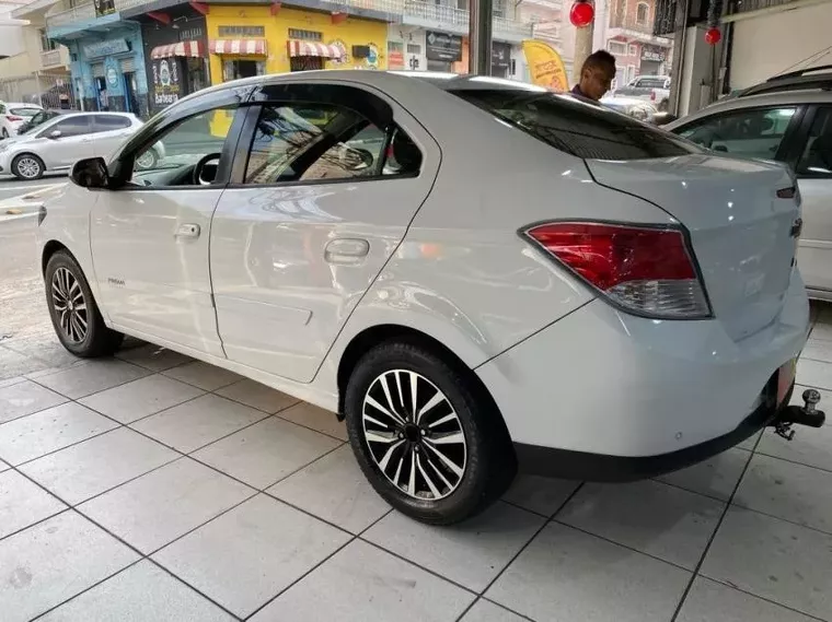 Chevrolet Prisma Branco 2