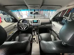 Mitsubishi L200 Savana