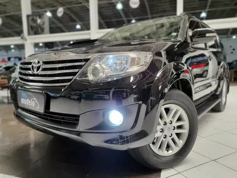 Toyota Hilux SW4 Preto 8