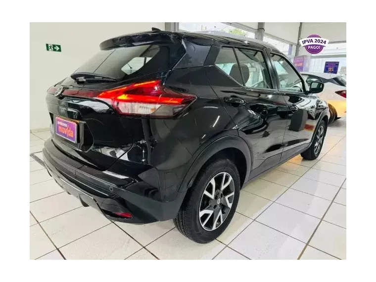 Nissan Kicks Preto 2