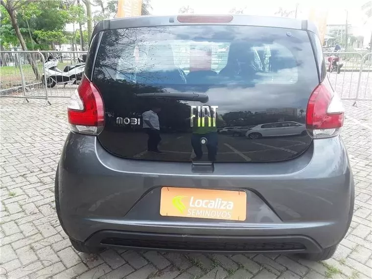 Fiat Mobi Prata 4