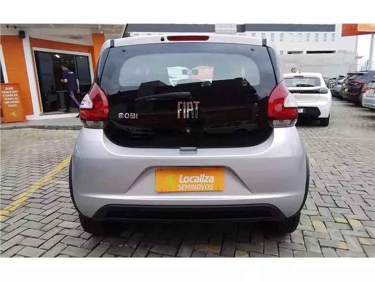 Fiat Mobi Prata 9