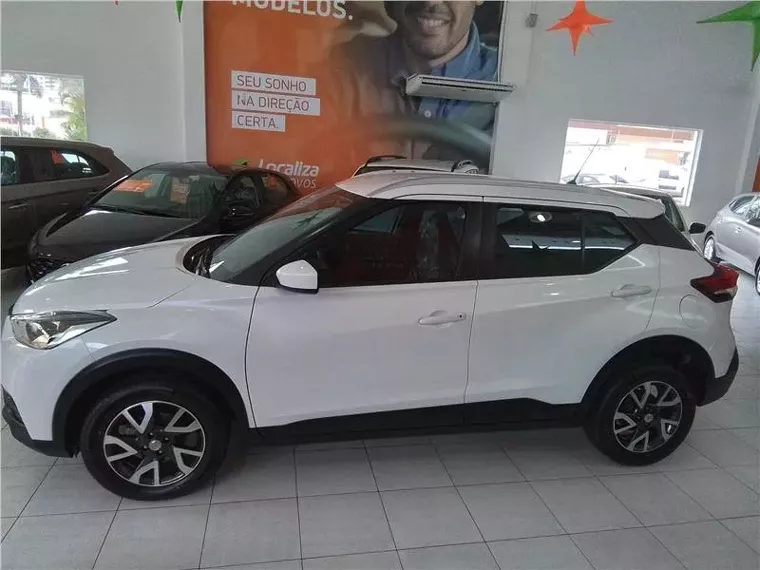 Nissan Kicks Branco 8