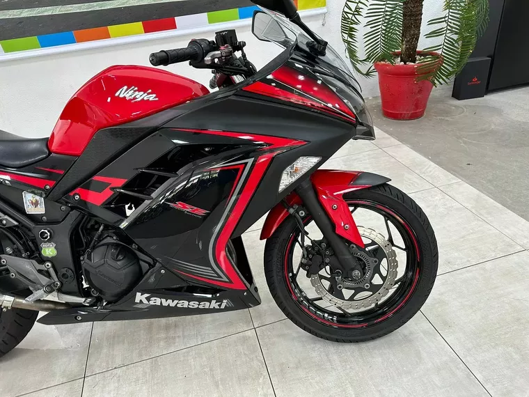 Kawasaki Ninja Vermelho 16