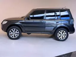 Mitsubishi Pajero TR4