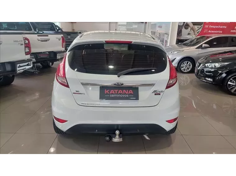 Ford Fiesta Branco 9