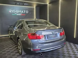 BMW 320i