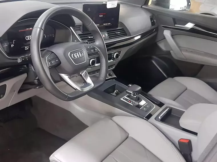 Audi Q5 Cinza 14