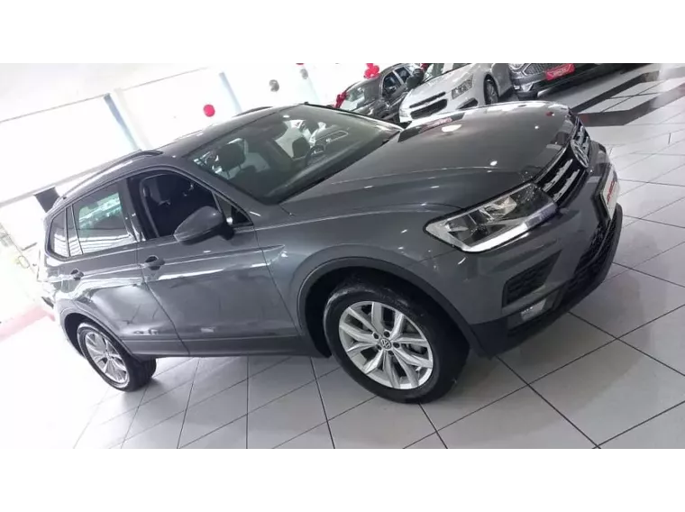 Volkswagen Tiguan Cinza 13