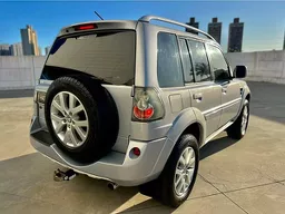 Mitsubishi Pajero TR4