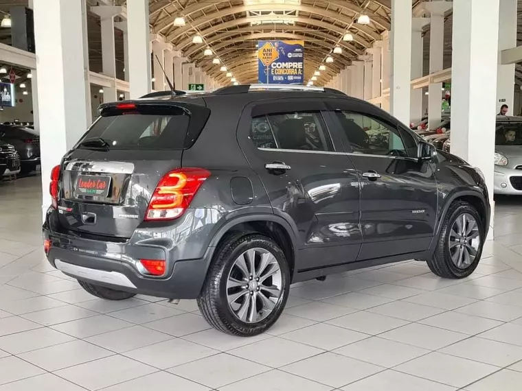 Chevrolet Tracker Cinza 4