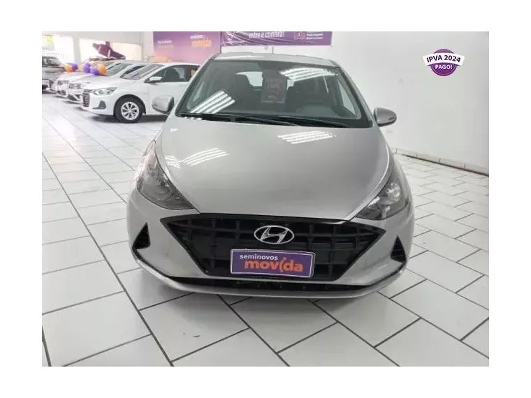 Hyundai HB20 Prata 16