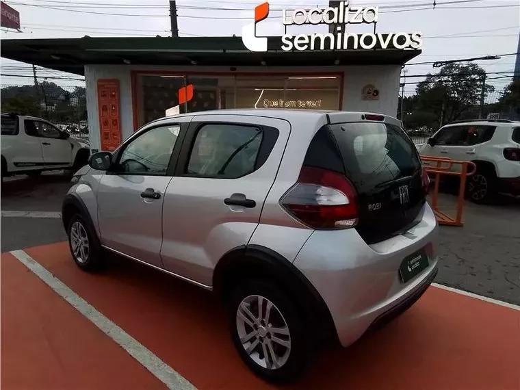 Fiat Mobi Prata 2