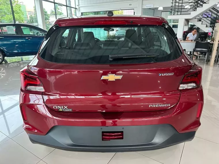 Chevrolet Onix Vermelho 6