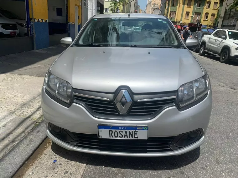 Renault Logan Prata 6