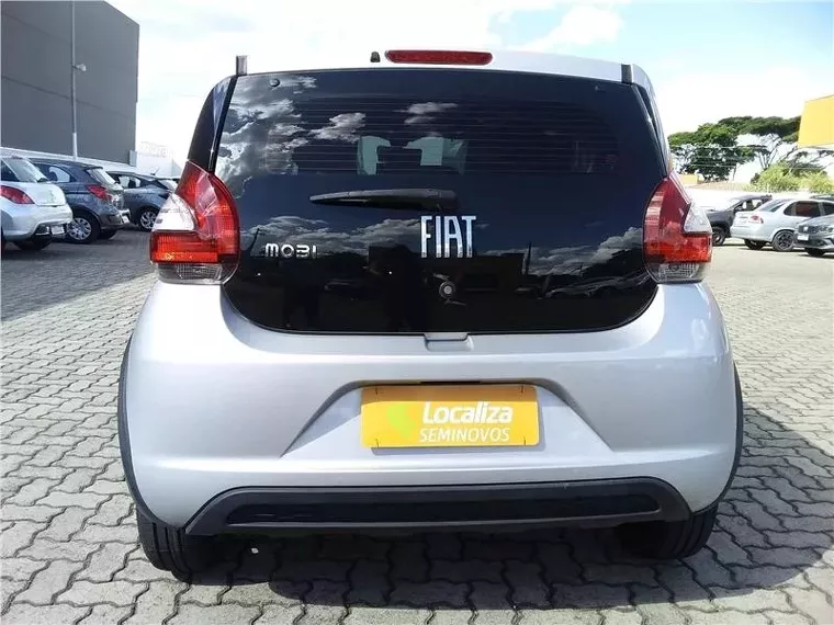 Fiat Mobi Prata 5