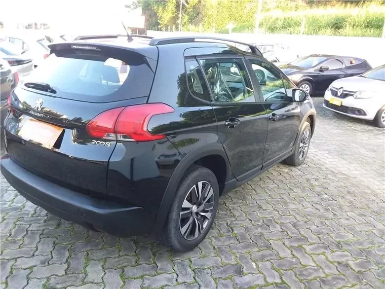 Peugeot 2008 Preto 6