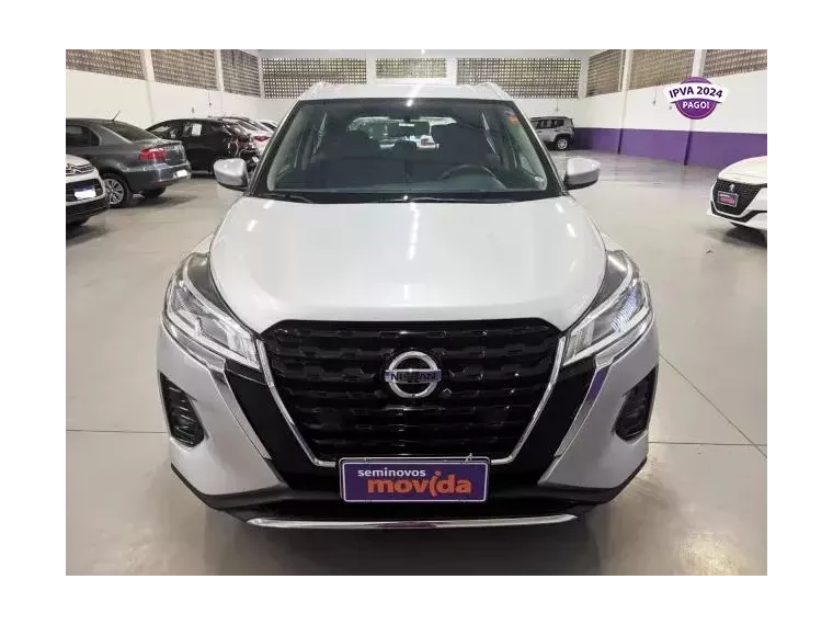 Nissan Kicks Prata 6