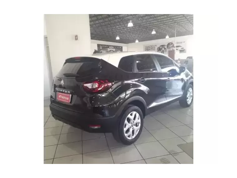 Renault Captur Preto 4