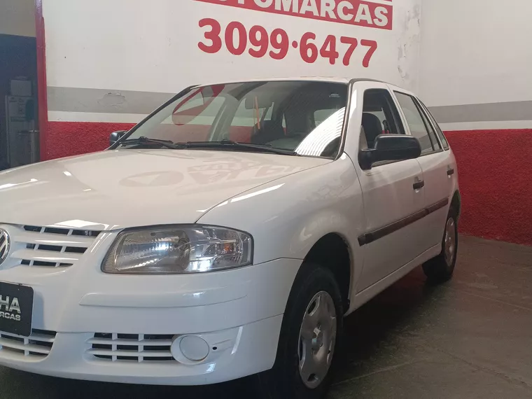 Volkswagen Gol Branco 17