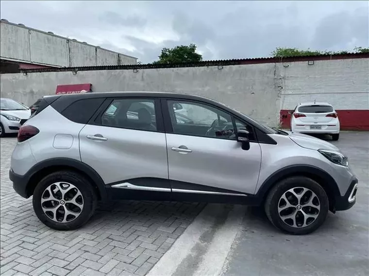 Renault Captur Prata 3